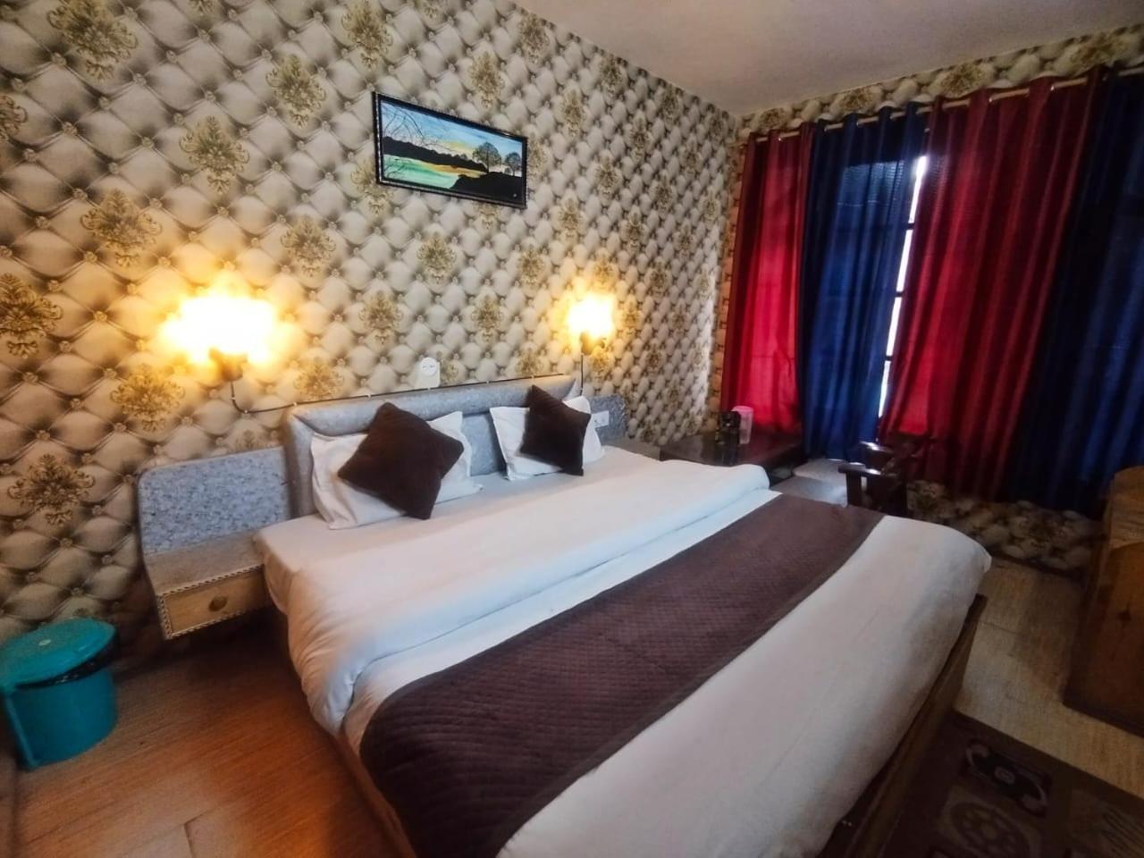 Hotel Gilbert Mountain View Manāli Eksteriør bilde
